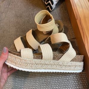 Woven straps platform sandals, perf for summer!